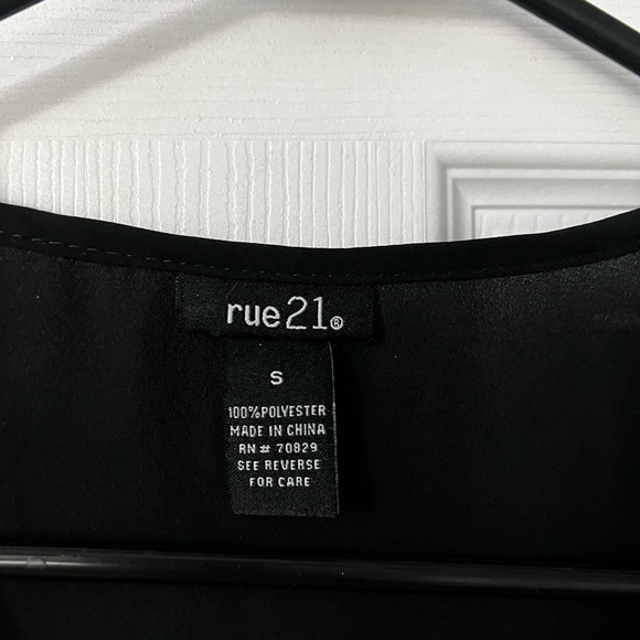 Rue 21 black sleeveless top SM‎ - Picture 4 of 4